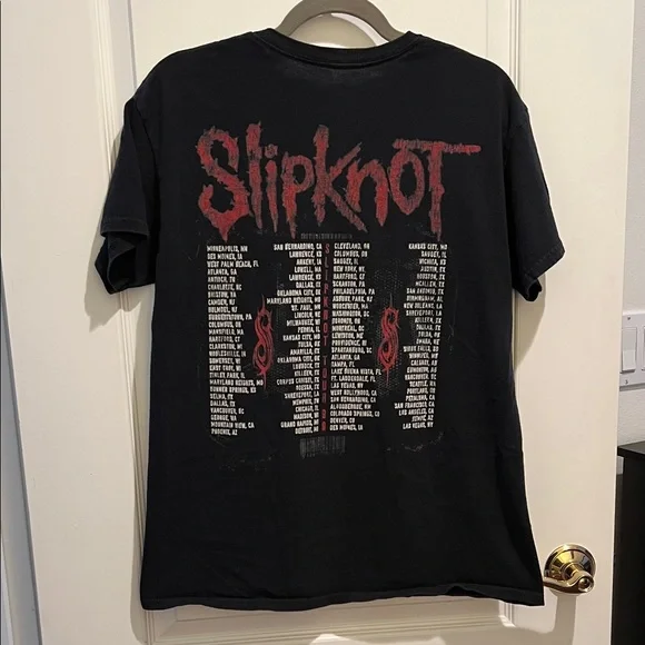 Slipknot Black Graphic Tee - Men's Short Sleeve Shirt - Picture 2 of 3